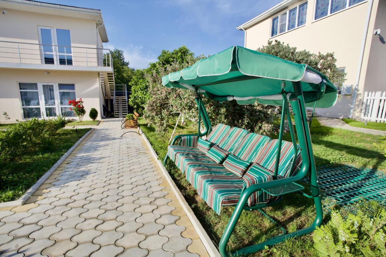 Family Resort Bambora 古达乌塔 外观 照片